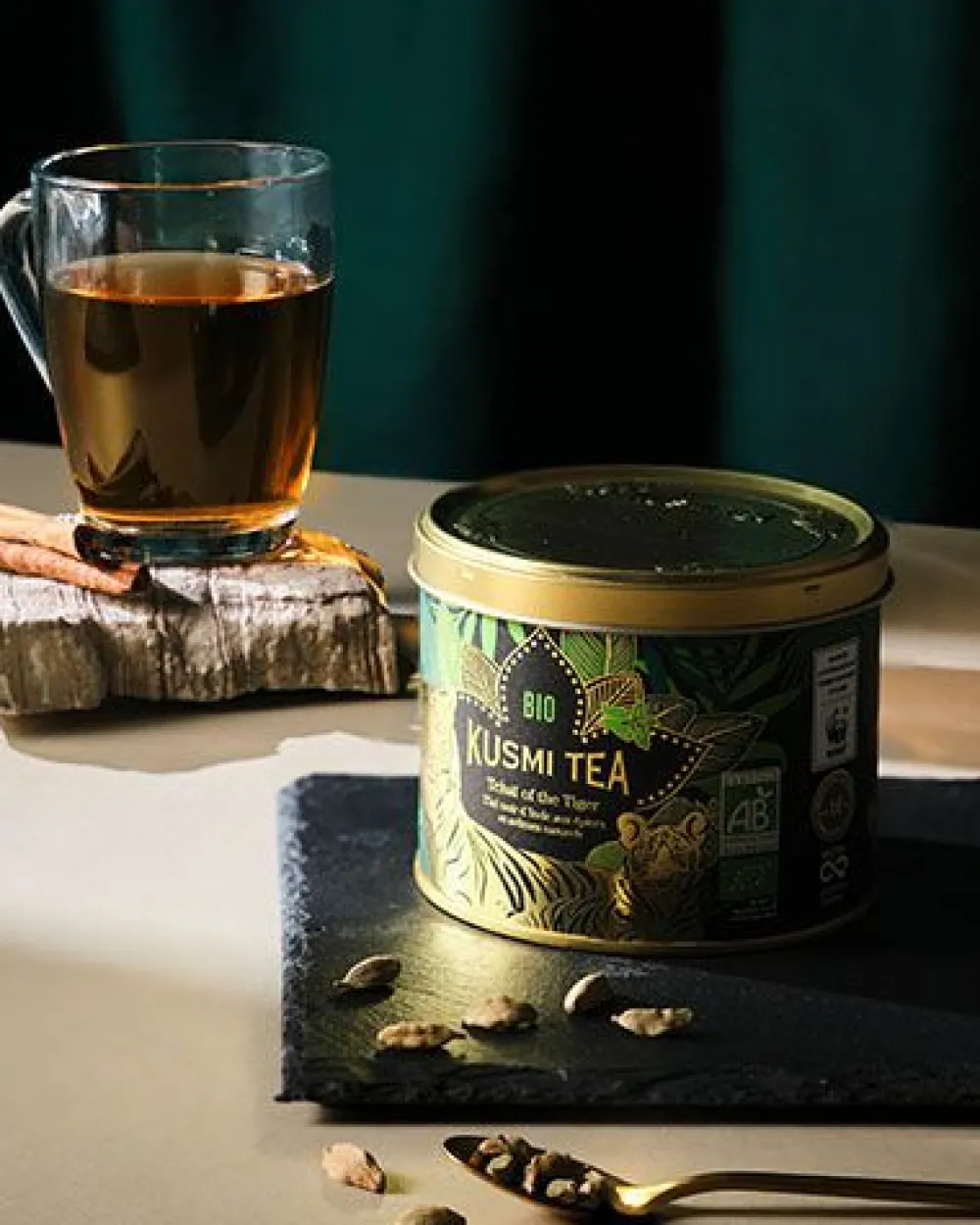 Kusmi Tea Tchaï of the Tiger Thé noir d'Inde bio aux épices< Thé Noir | Thés Et Infusions D'hiver